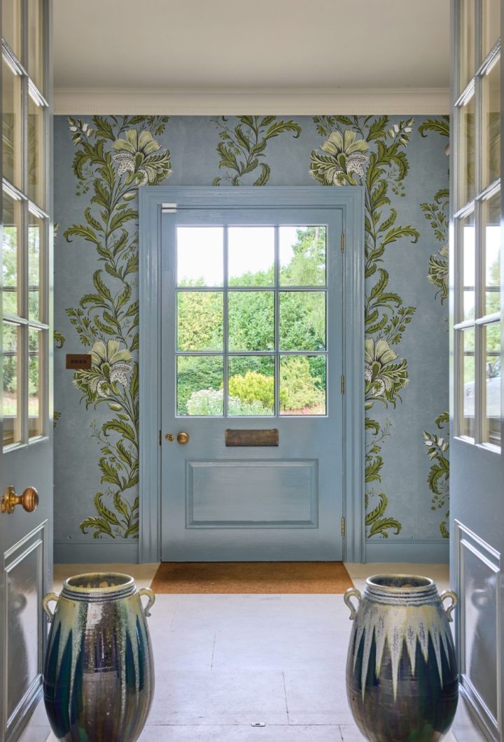 James: Floral trellis wallpaper by CINNY